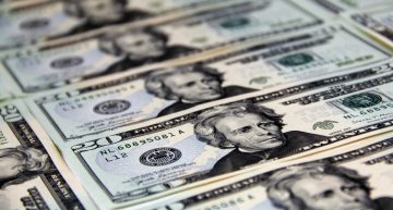 Is Investing in Gold the Right Move for $1 Million Portfolios in 2025?